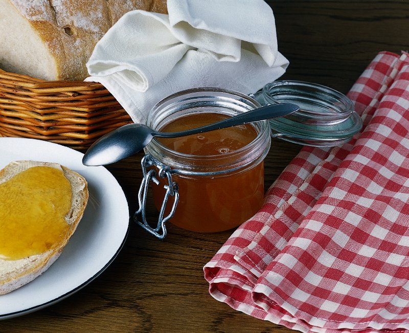 Miód, zalety, ciekawostki i historia miodu